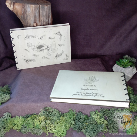 Carnet en bois avec sirène koï et groupe de Koï